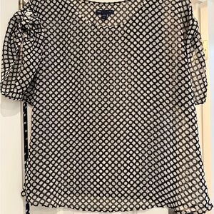 GAP Black and White Geometric Blouse